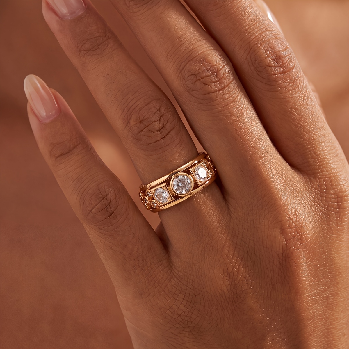 Geometric Round and Square Women's Ring, Exquisite Design